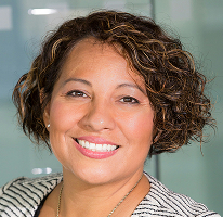 Claire Ashford avbildet i et portrett som compliance-sjef for finansregulering